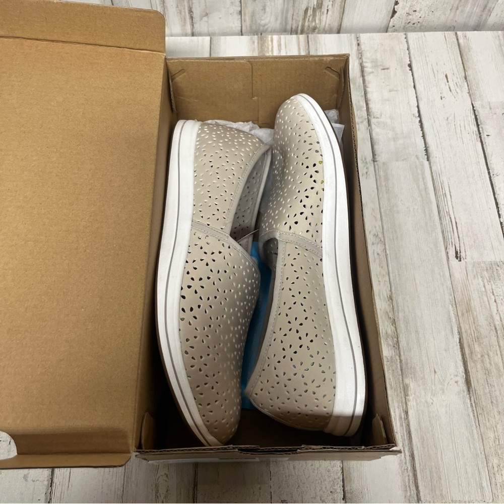 Clarks Cloudsteppers Stretch Slip-Ons Breeze Emil… - image 8